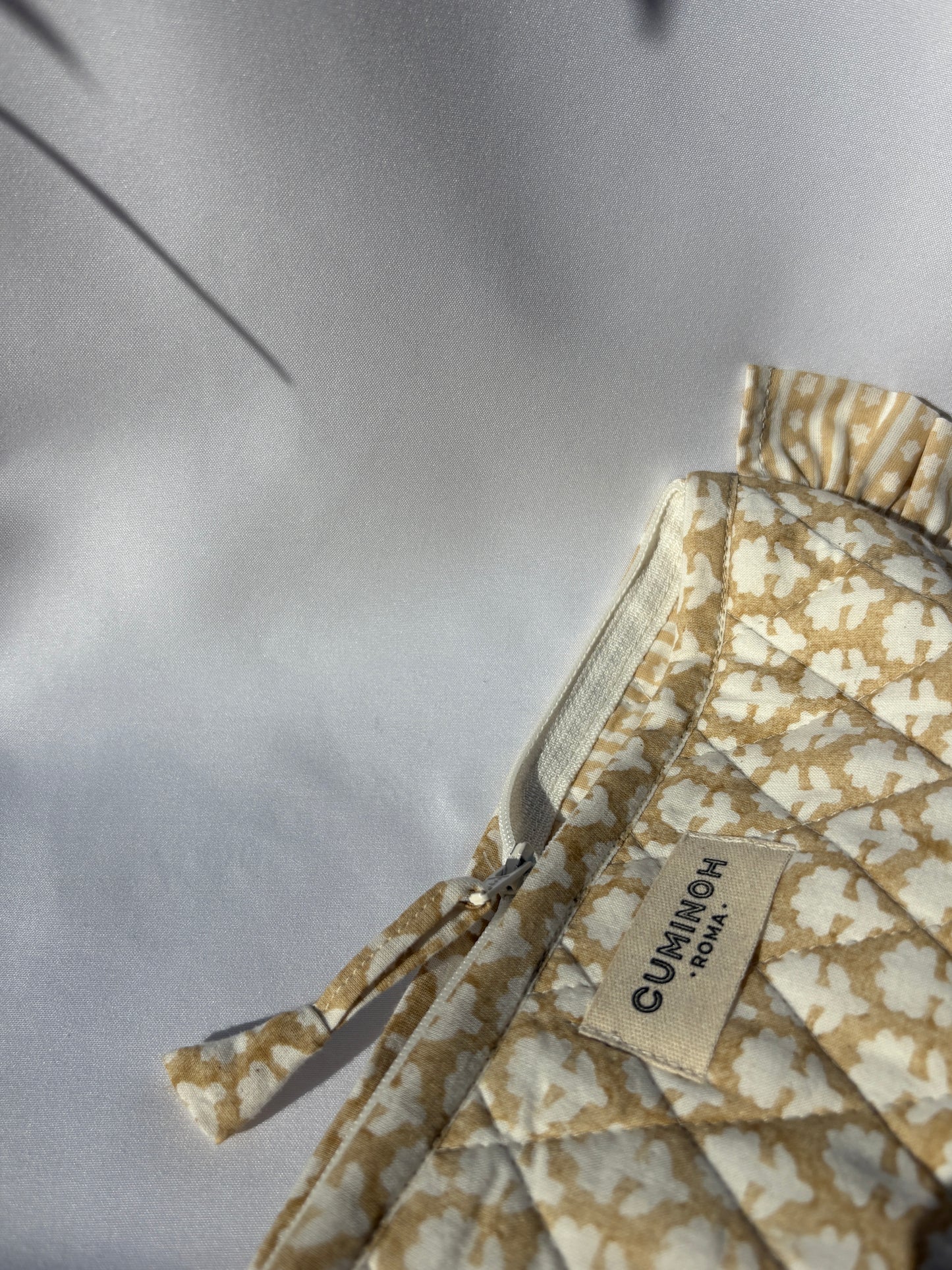 ROUCHES POUCH - CARAMEL FIELD
