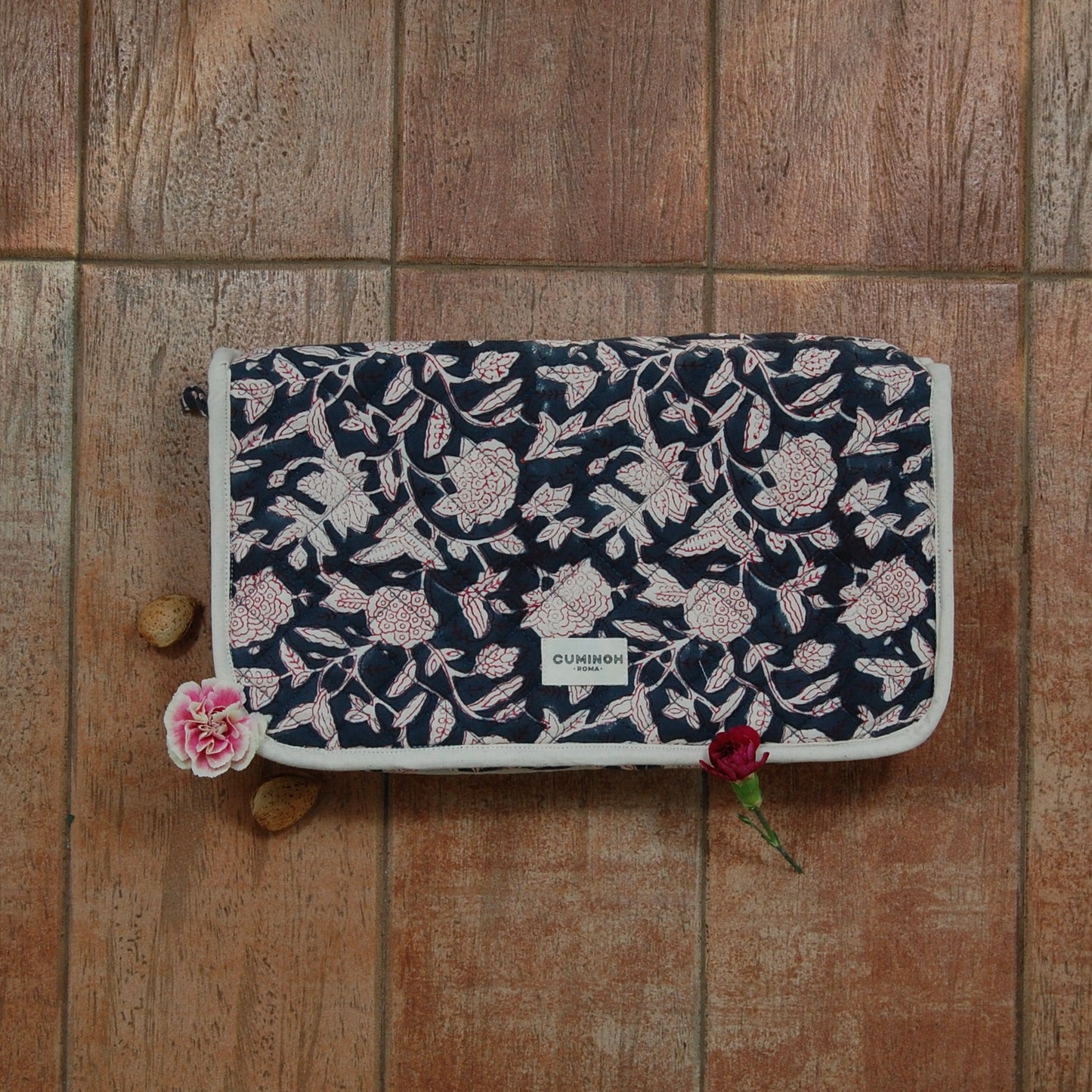 TRAVEL MAXI ORGANIZER - MIDNIGHT DAFFODILS