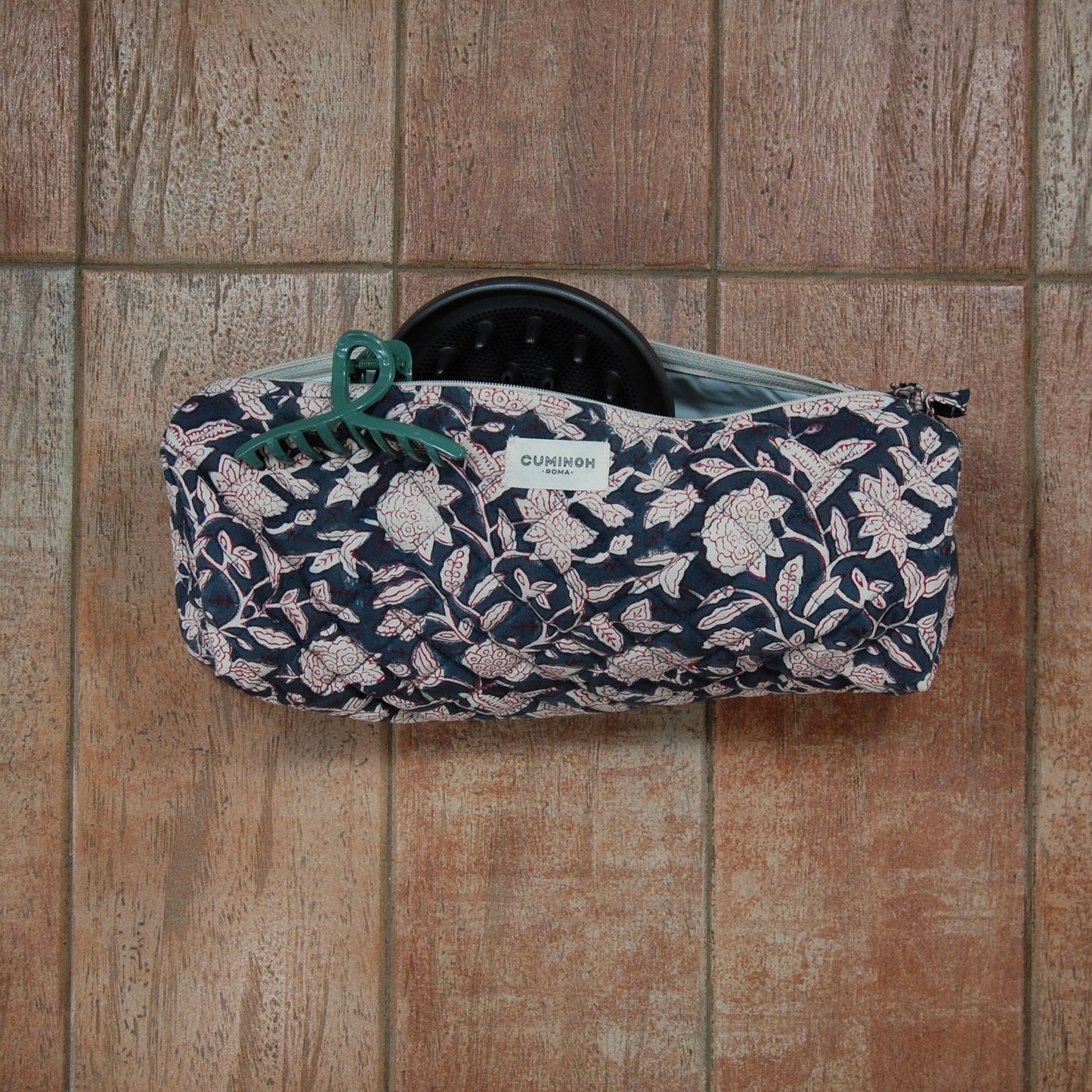 COVER DYSON - MIDNIGHT DAFFODILS