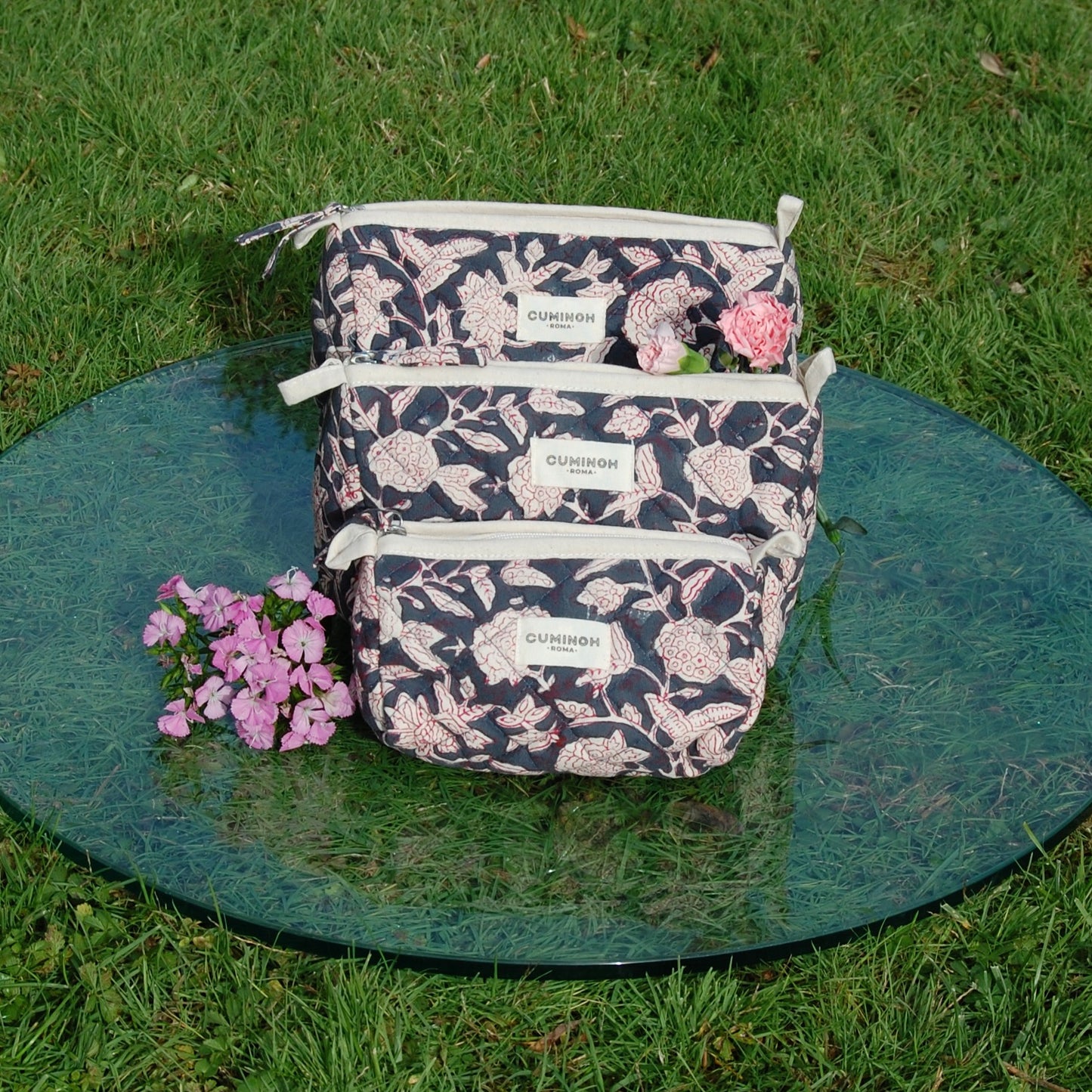 BEAUTY CASE - MIDNIGHT DAFFODILS