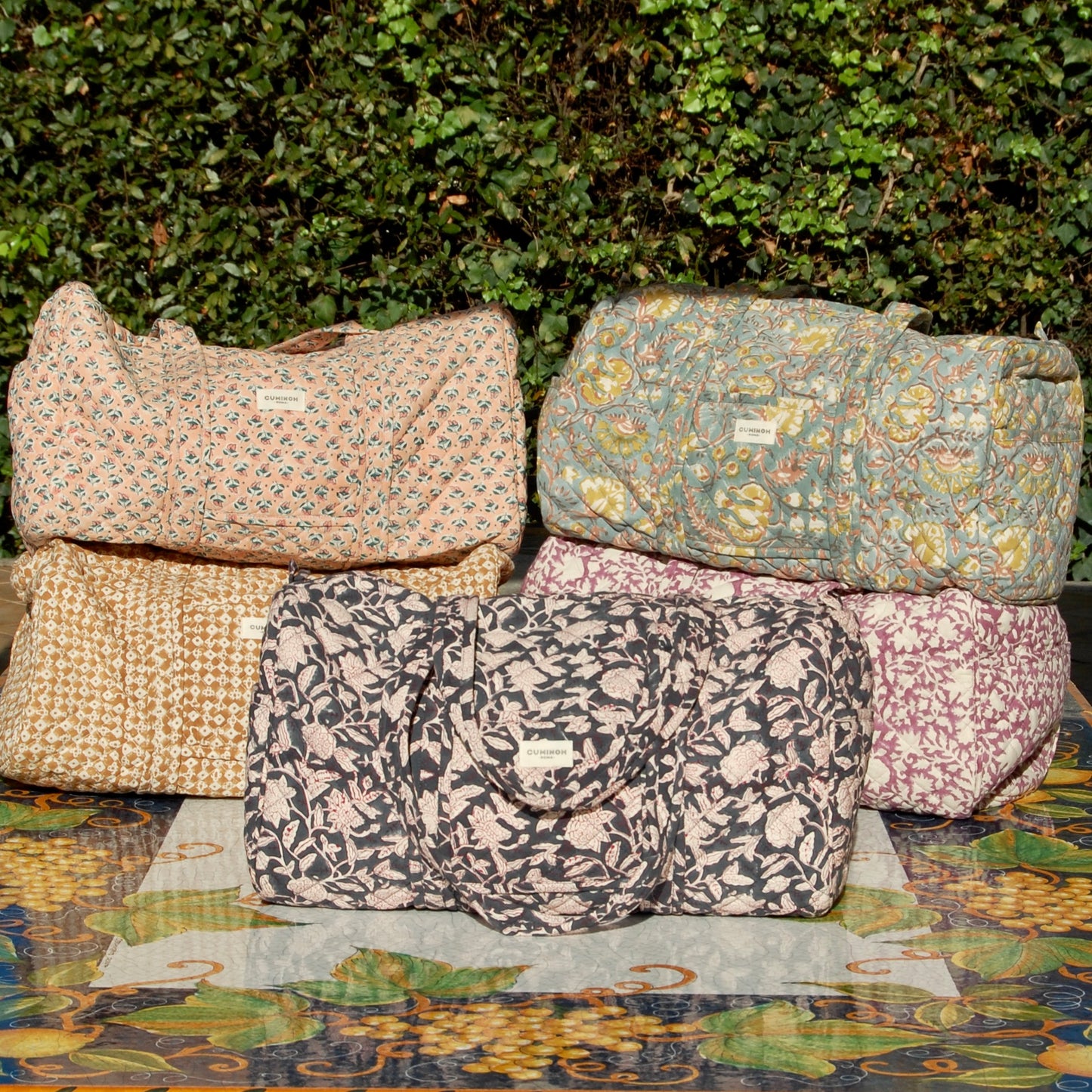 WEEKEND BAG - MIDNIGHT DAFFODILS