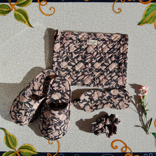 KIT DA VIAGGIO - MIDNIGHT DAFFODILS