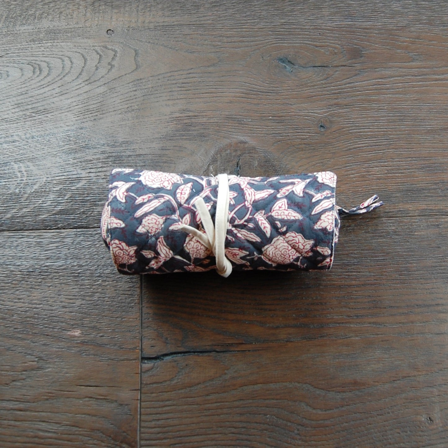 ASTUCCIO ROLL-UP - MIDNIGHT DAFFODILS