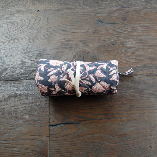 ASTUCCIO ROLL-UP - MIDNIGHT DAFFODILS