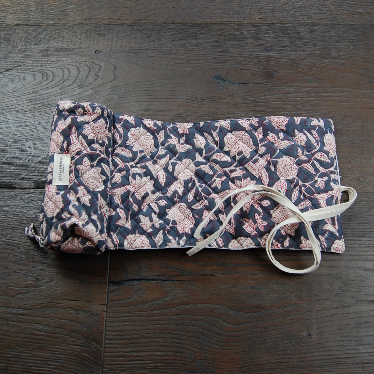 ASTUCCIO ROLL-UP - MIDNIGHT DAFFODILS